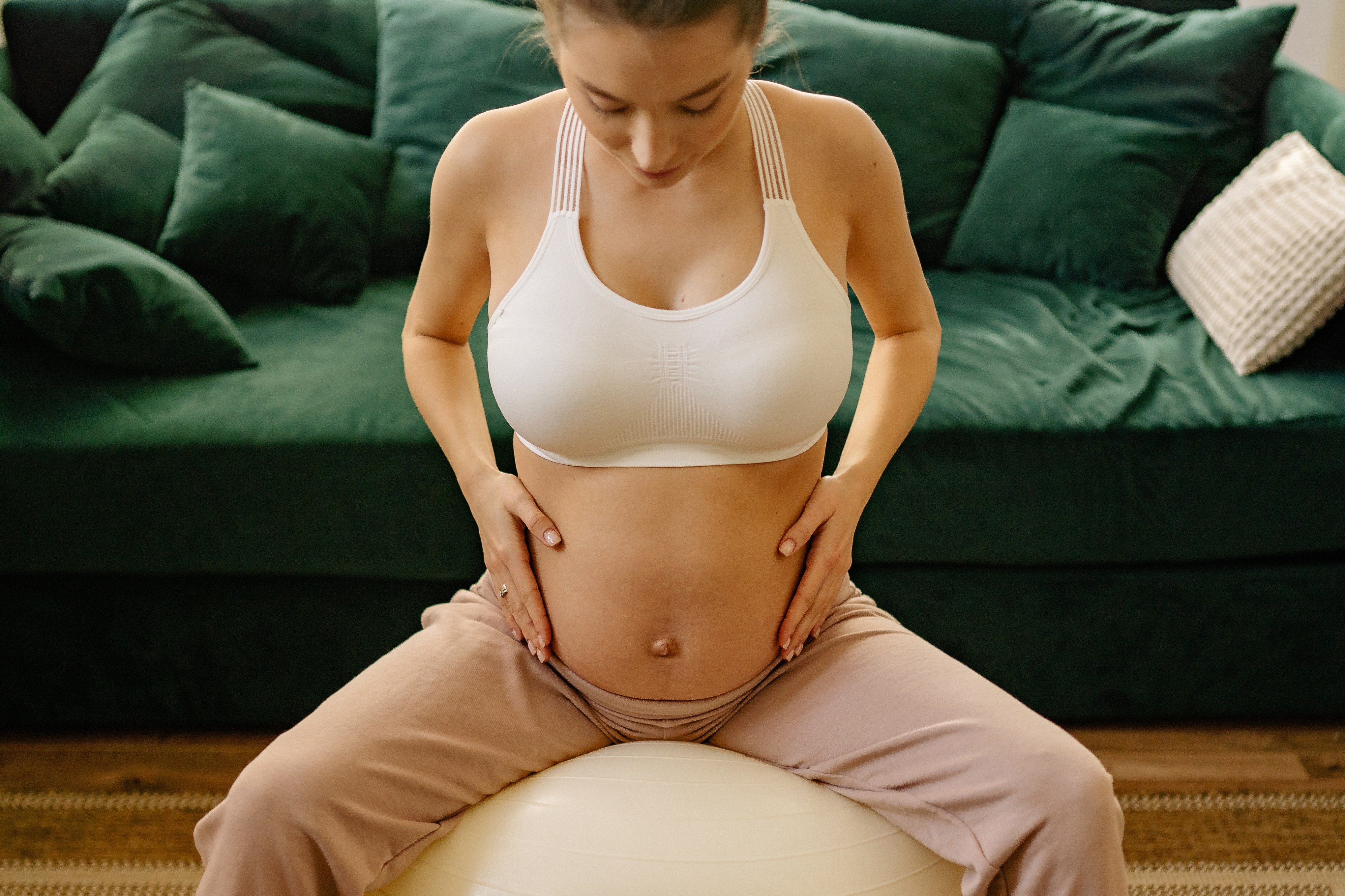Do breasts stay bigger after pregnancy?  Pregnancy Q&A @MomToBeAdventure  
